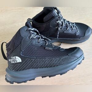 The North Face Kids Fastpack Mid Waterproof Hiking Boots